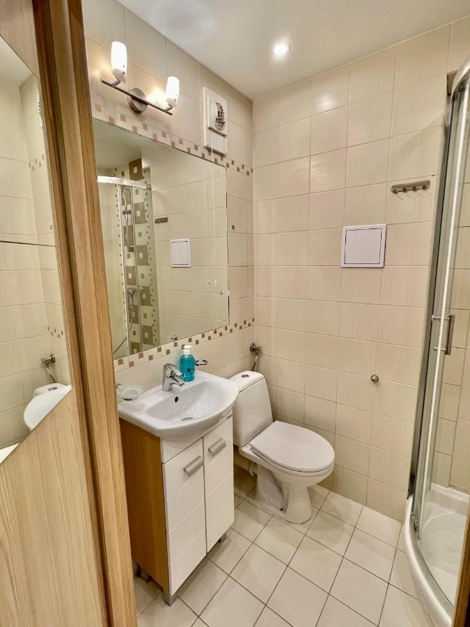 Apartment Red Centrum: Panoramic Views With High-speed Wi-fi And Smart Entertainment