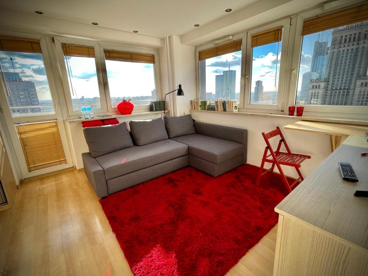 Apartment Red Centrum: Panoramic Views With High-speed Wi-fi And Smart Entertainment